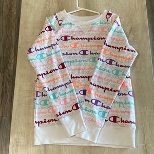 Girls Champion Sweatshirt Size M